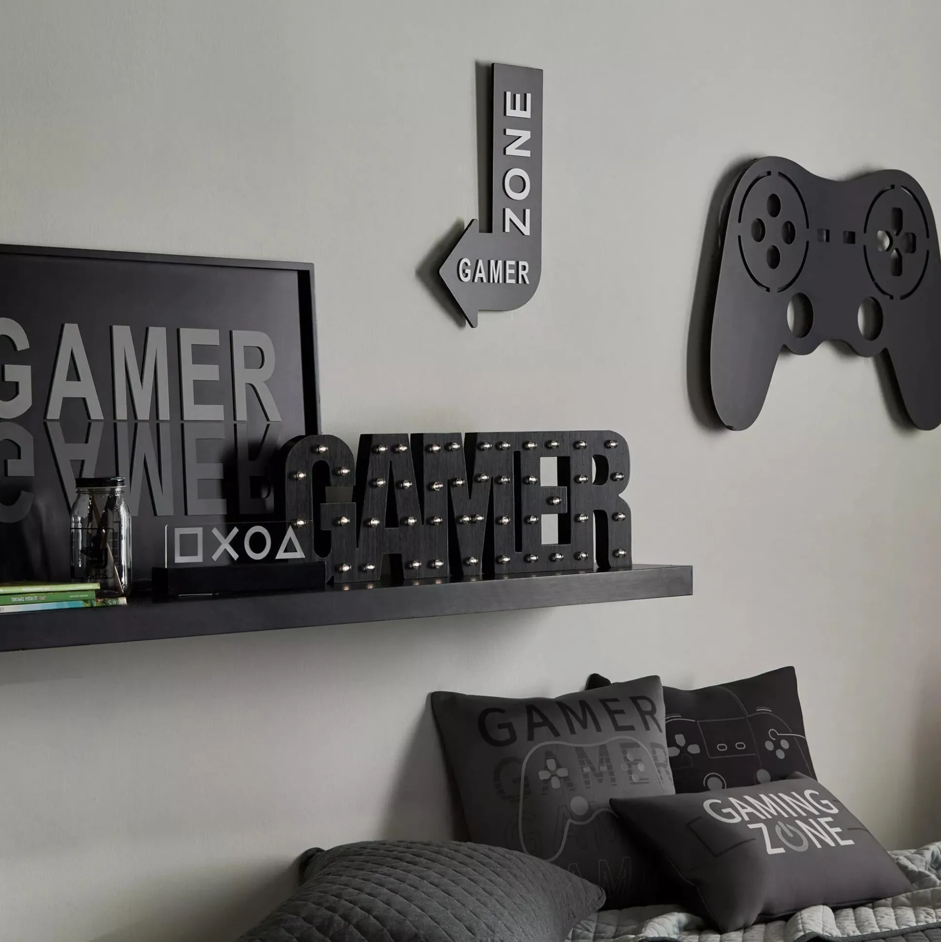LED Decorative Word Gamer