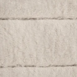 Oatmeal Cougar Faux Fur Throw