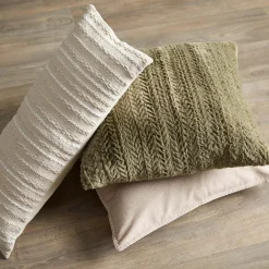 Off White Set of 2 Ellyn Decorative Pillow