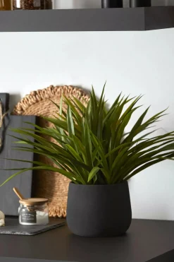 Round Natural Fiber Placemat